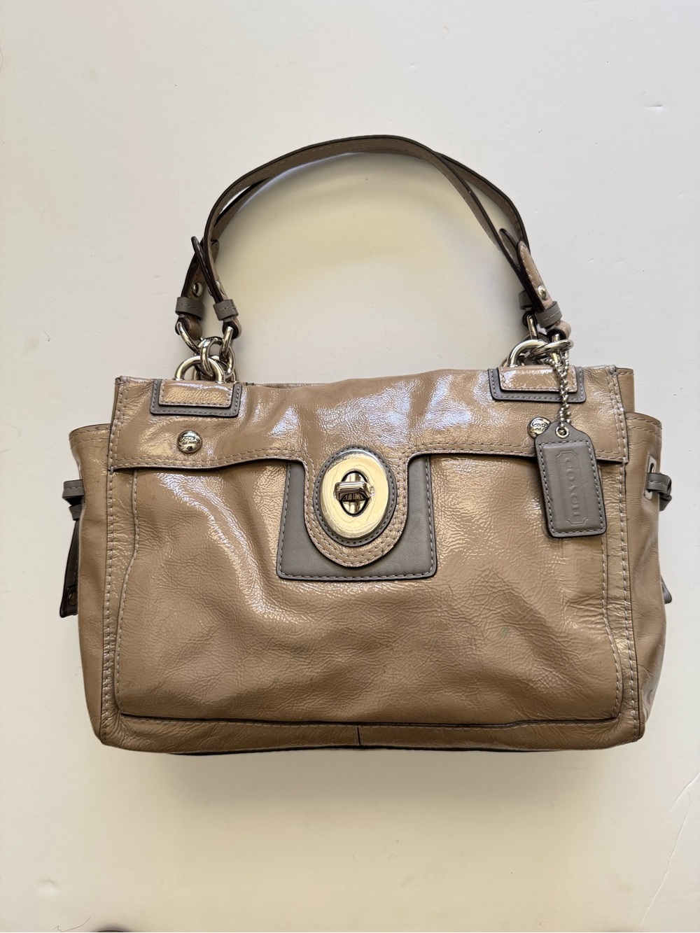 Coach Vintage Chelsea Peyton Carryall Leather Satchel with Turnlock